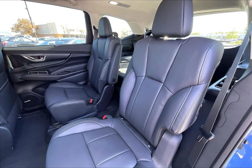 New 2027 DAYBREAK BLUE PEARL Subaru Limited 7-Passenger image 13