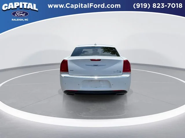 Used 2018 White Chrysler Limited image 7