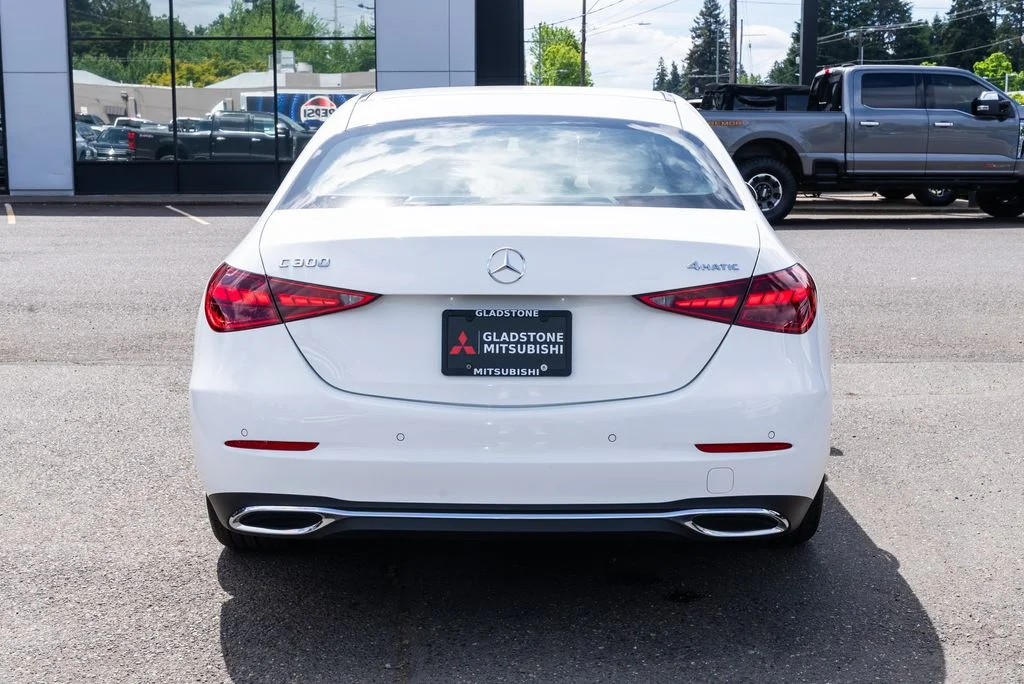 Used 2025  Mercedes-Benz C 300 image 5
