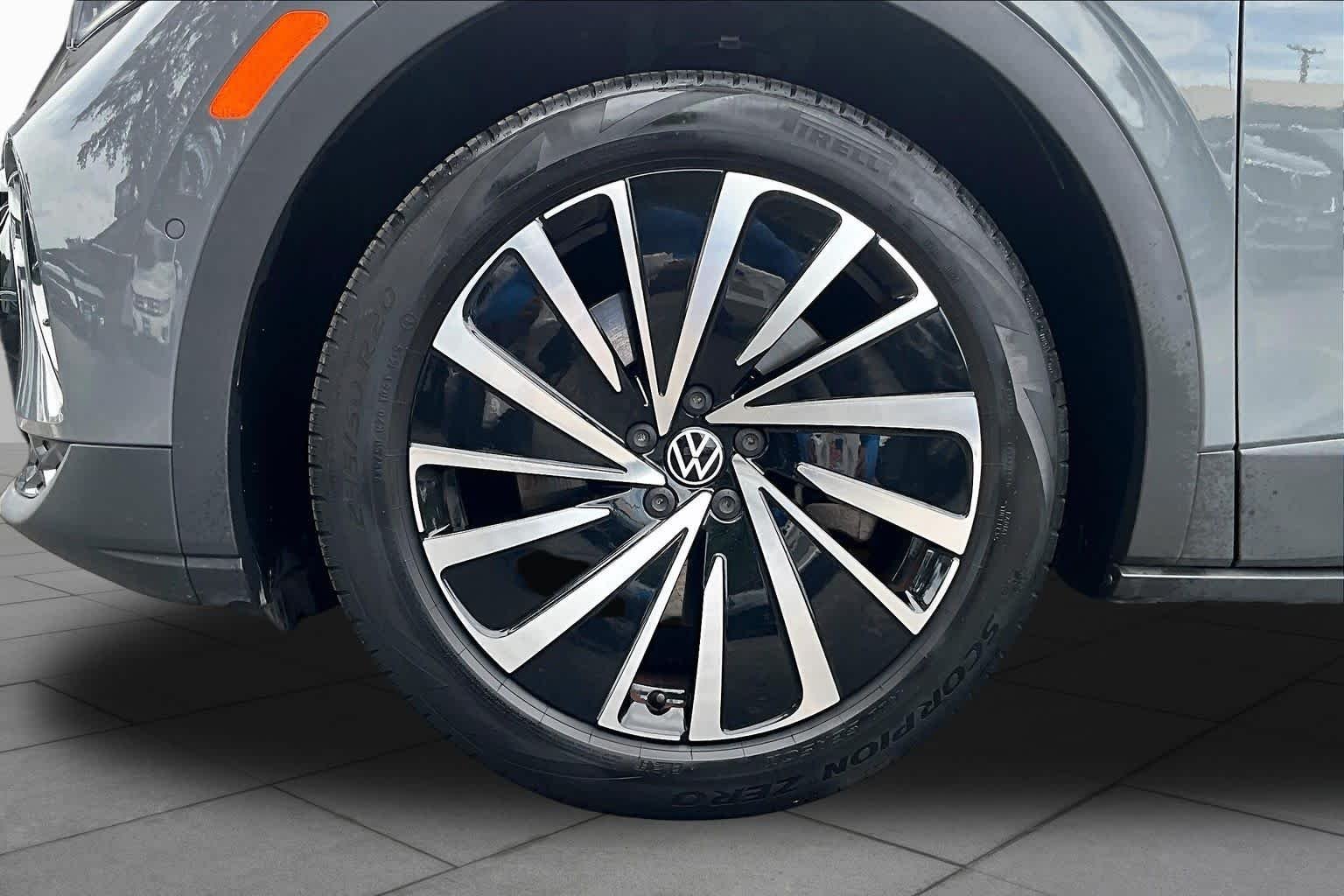 Used 2024 Pure Gray Volkswagen S image 10