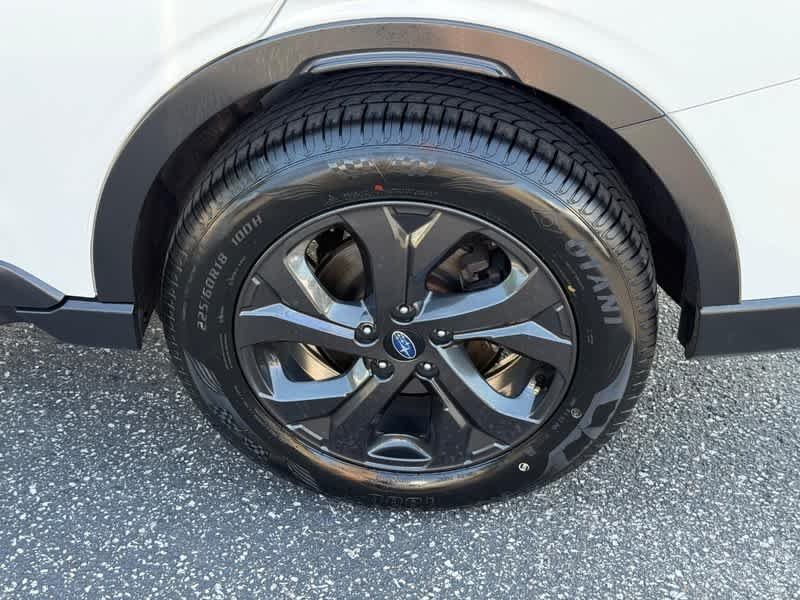 Used 2022 Crystal White Pearl Subaru Onyx Edition XT image 6