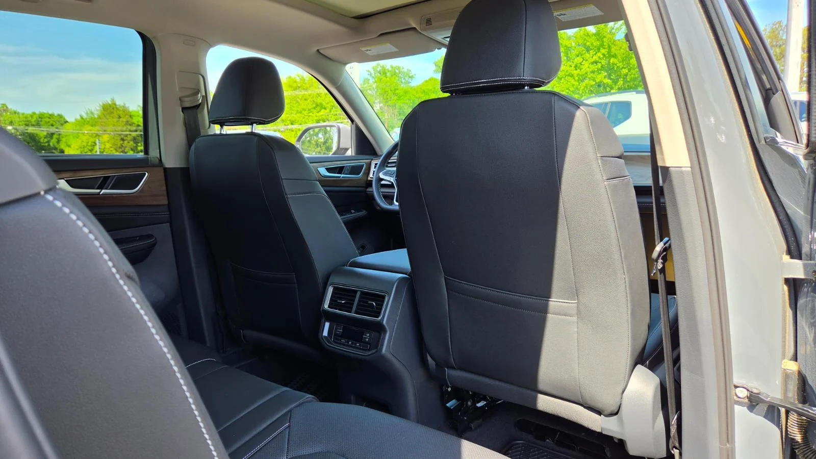 New 2026 Pure Gray Volkswagen 2.0T SE w/Technology image 56