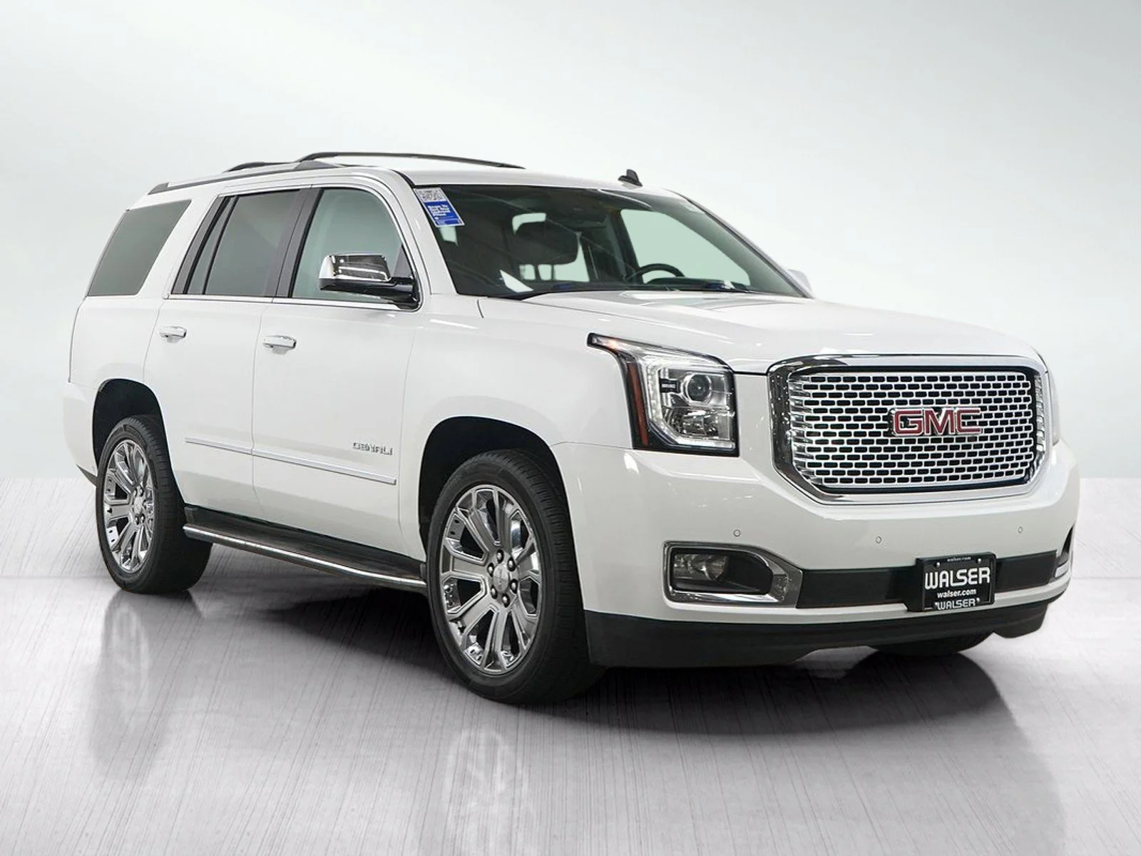 Used 2015 White GMC Denali image 7