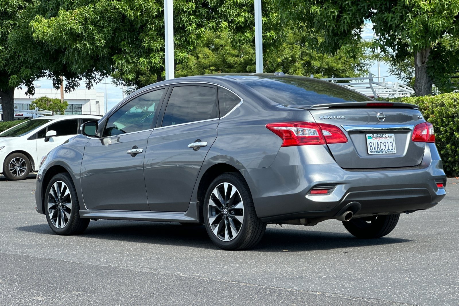 Certified Used 2019 Gun Metallic Nissan SR image 6