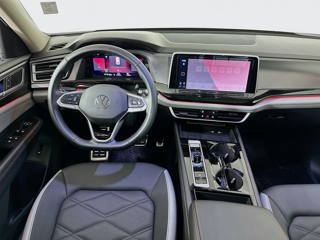 Used 2025  Volkswagen 2.0T Peak Edition image 23