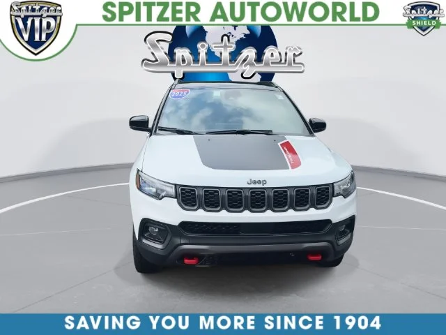 Used 2025 White Jeep Trailhawk image 6