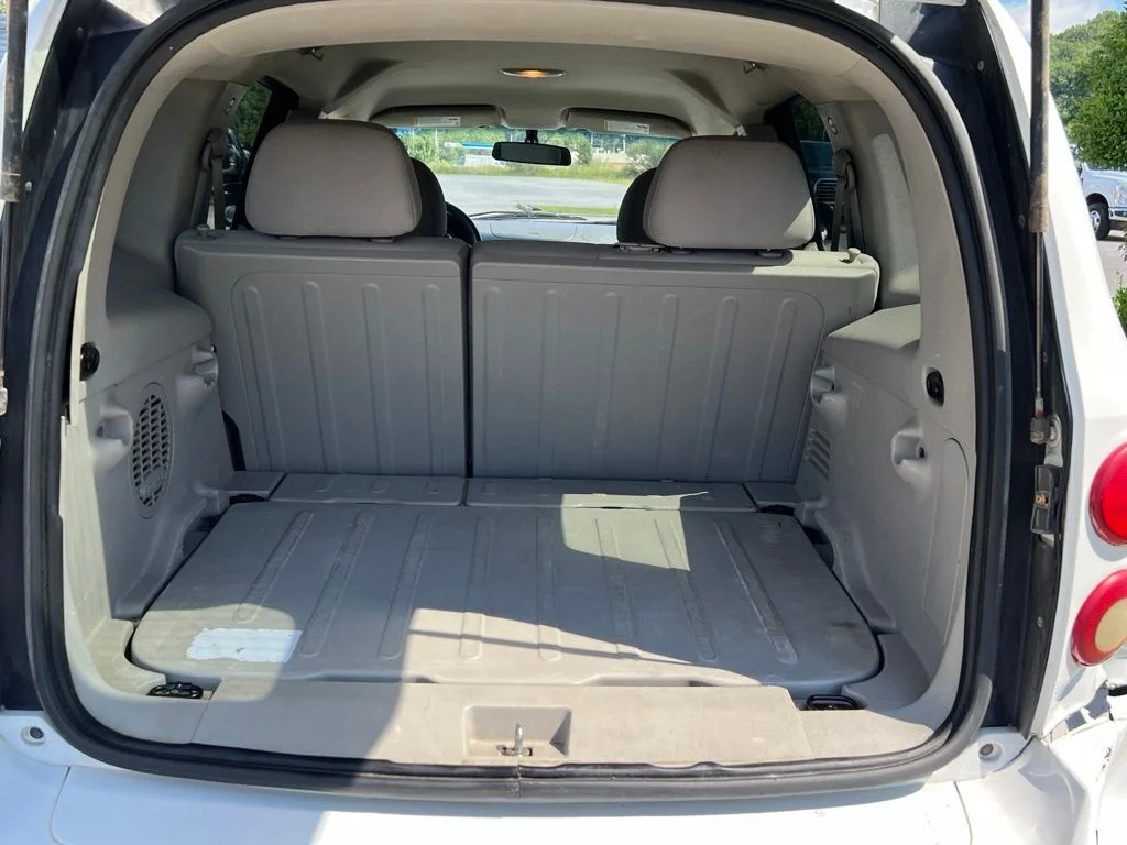 Used 2009 White Chevrolet LT image 10
