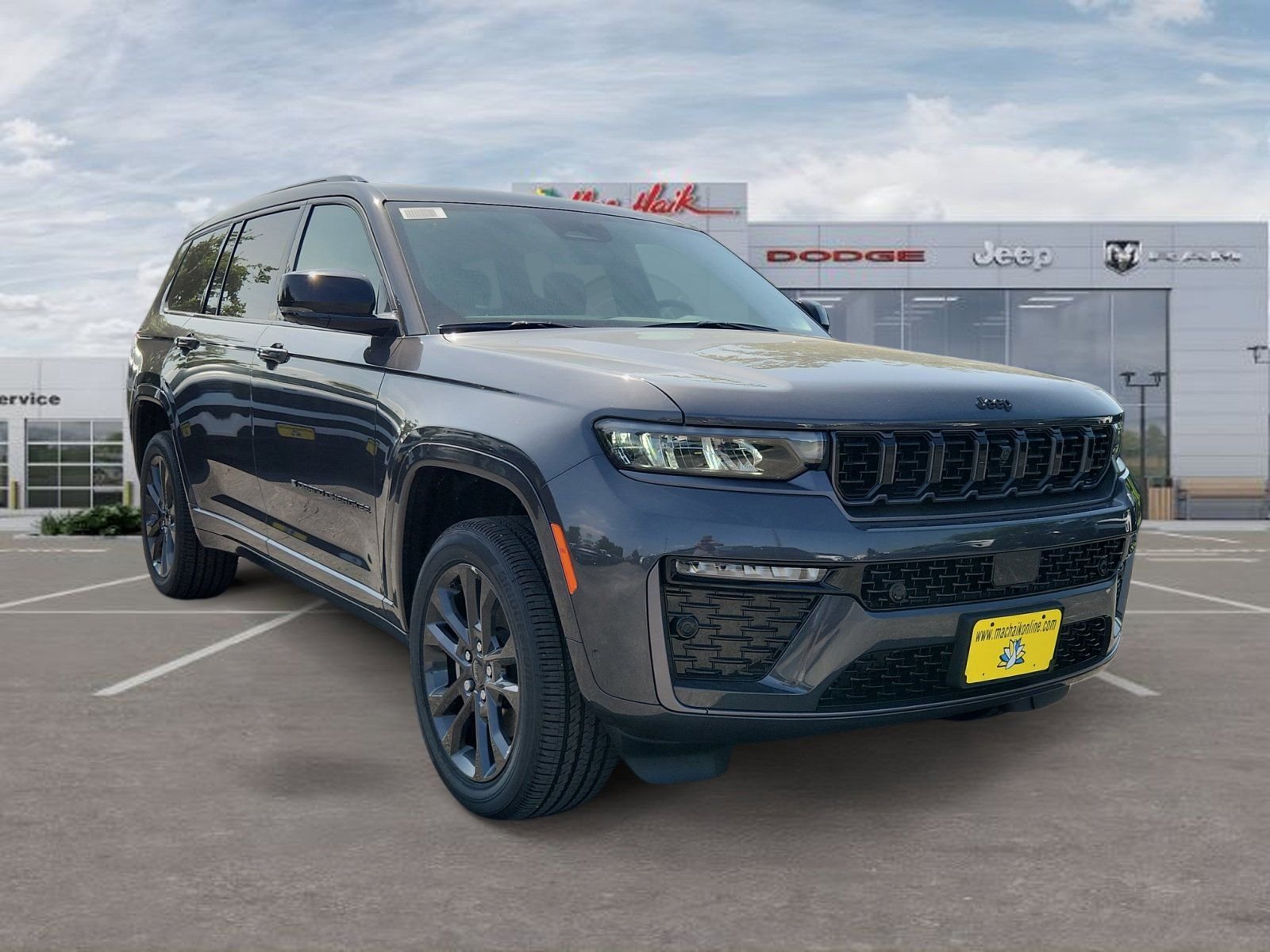 New 2026 Baltic Gray Metallic Clear-Coat Exterior Paint Jeep Limited image 7
