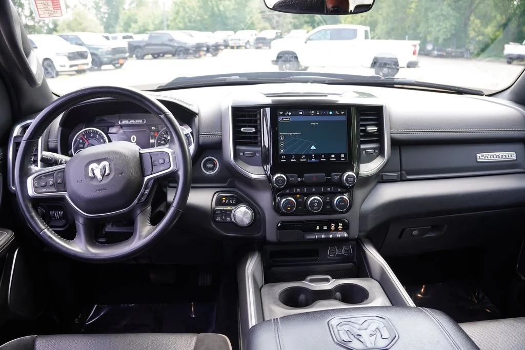 Used 2022 Patriot Blue Pearlcoat Ram Laramie image 19
