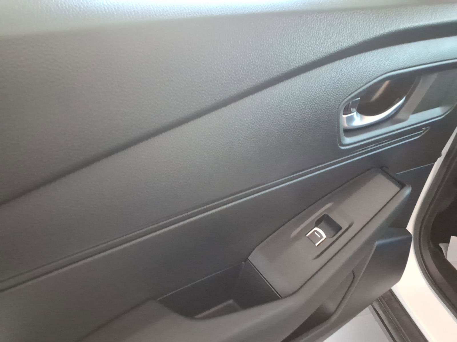 2025 Honda Accord SE - Photo 15