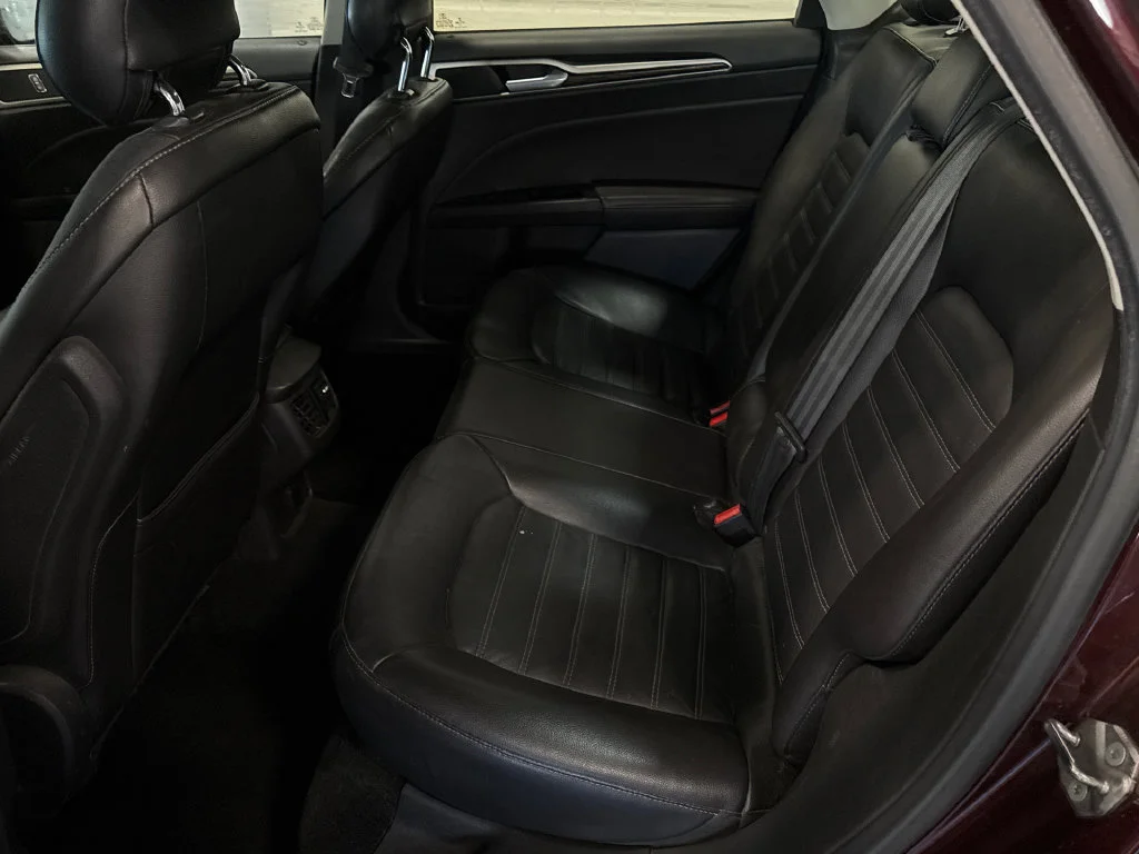 Used 2013 Red Ford SE image 9