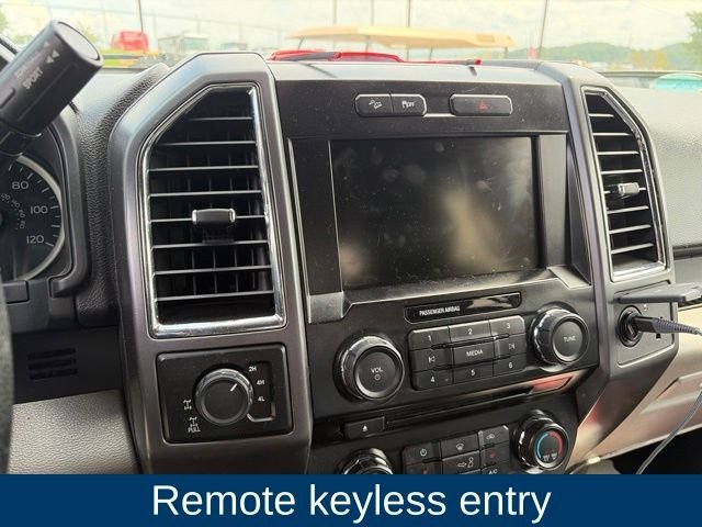 Used 2015 White Ford XLT image 15