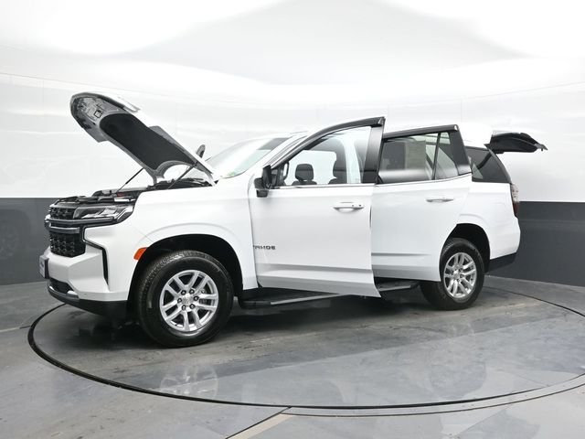 Used 2024 White Chevrolet LS image 5