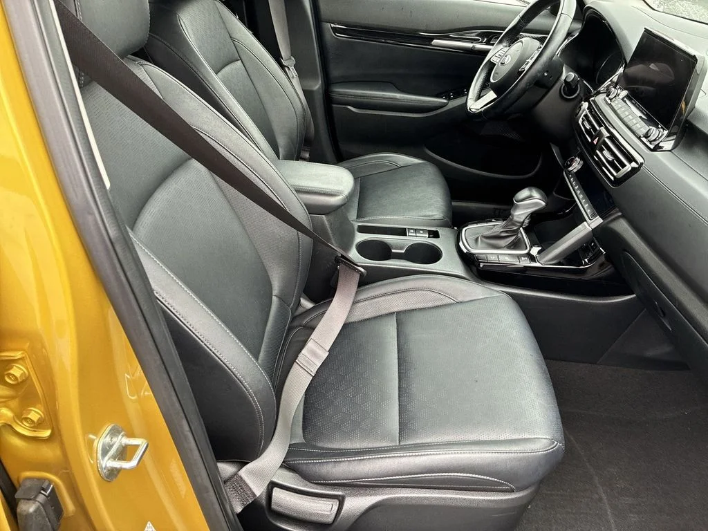Used 2021 Yellow Kia SX image 20