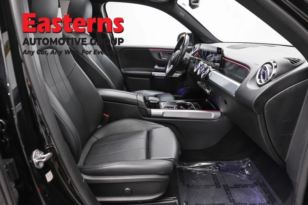 Used 2022 Black Mercedes-Benz GLB 250 image 24