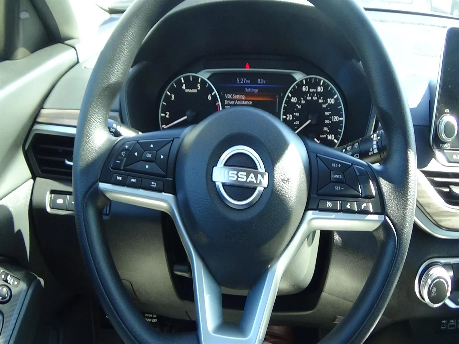 Used 2025 Gun Metallic (kad) Nissan 2.5 SV image 19