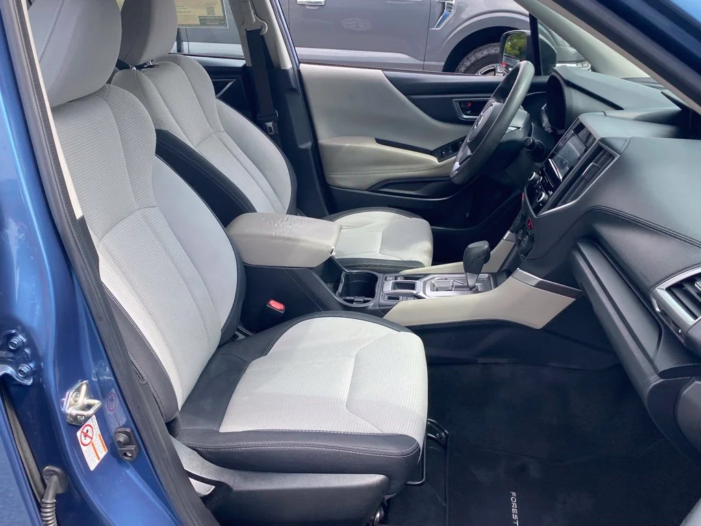 Used 2020 Blue Subaru Base image 17