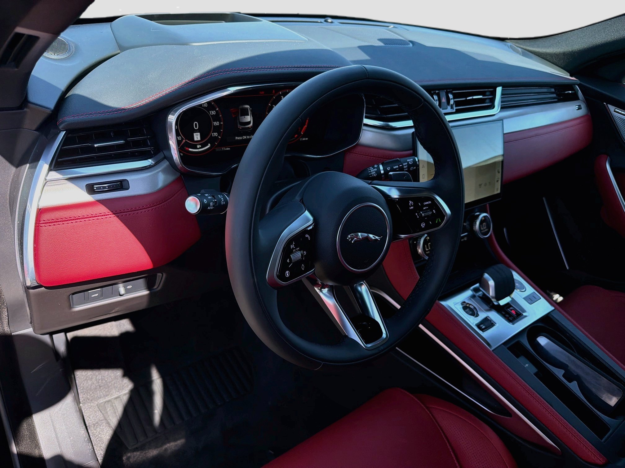 2026 Jaguar F-Pace R-Dynamic S - Photo 24