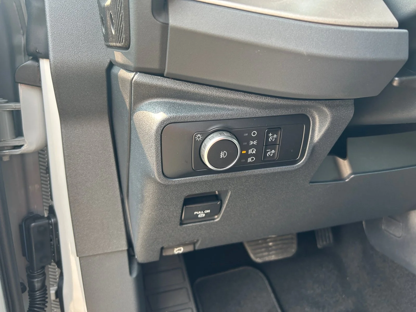 New 2026 Avalanche Grey Ford Outer Banks image 16