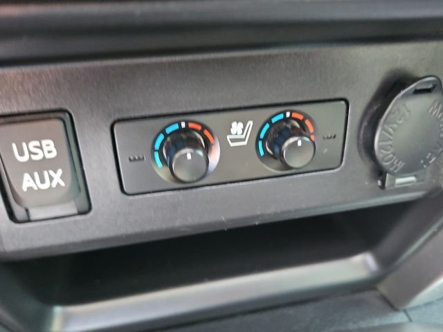 Used 2017 White Toyota  image 32