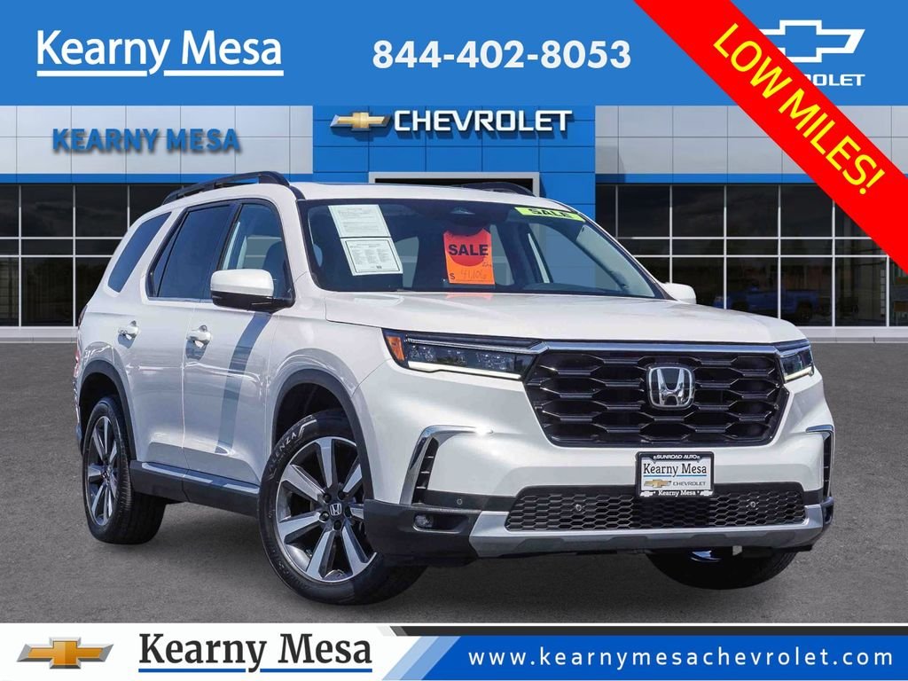 2023 Honda Pilot Touring AWD's photo
