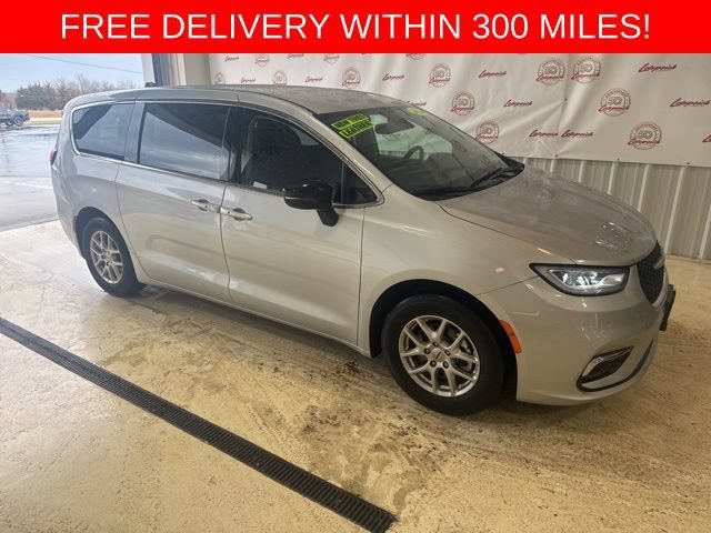 2024 Chrysler Pacifica Touring L - Photo 36