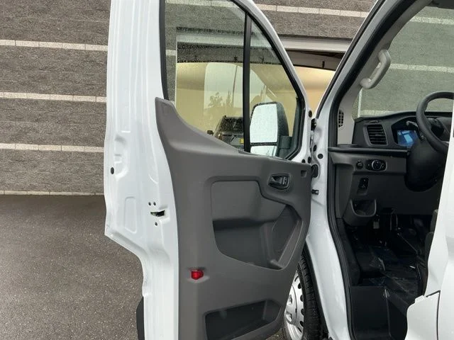 New 2026 Oxford White Ford Base image 14