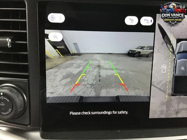 New 2025 Oxford White Ford XLT image 20