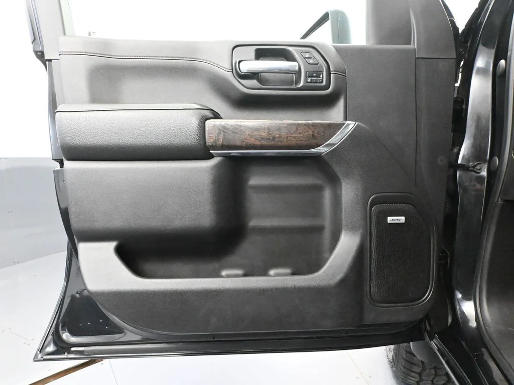 Used 2023 Black GMC Denali image 22