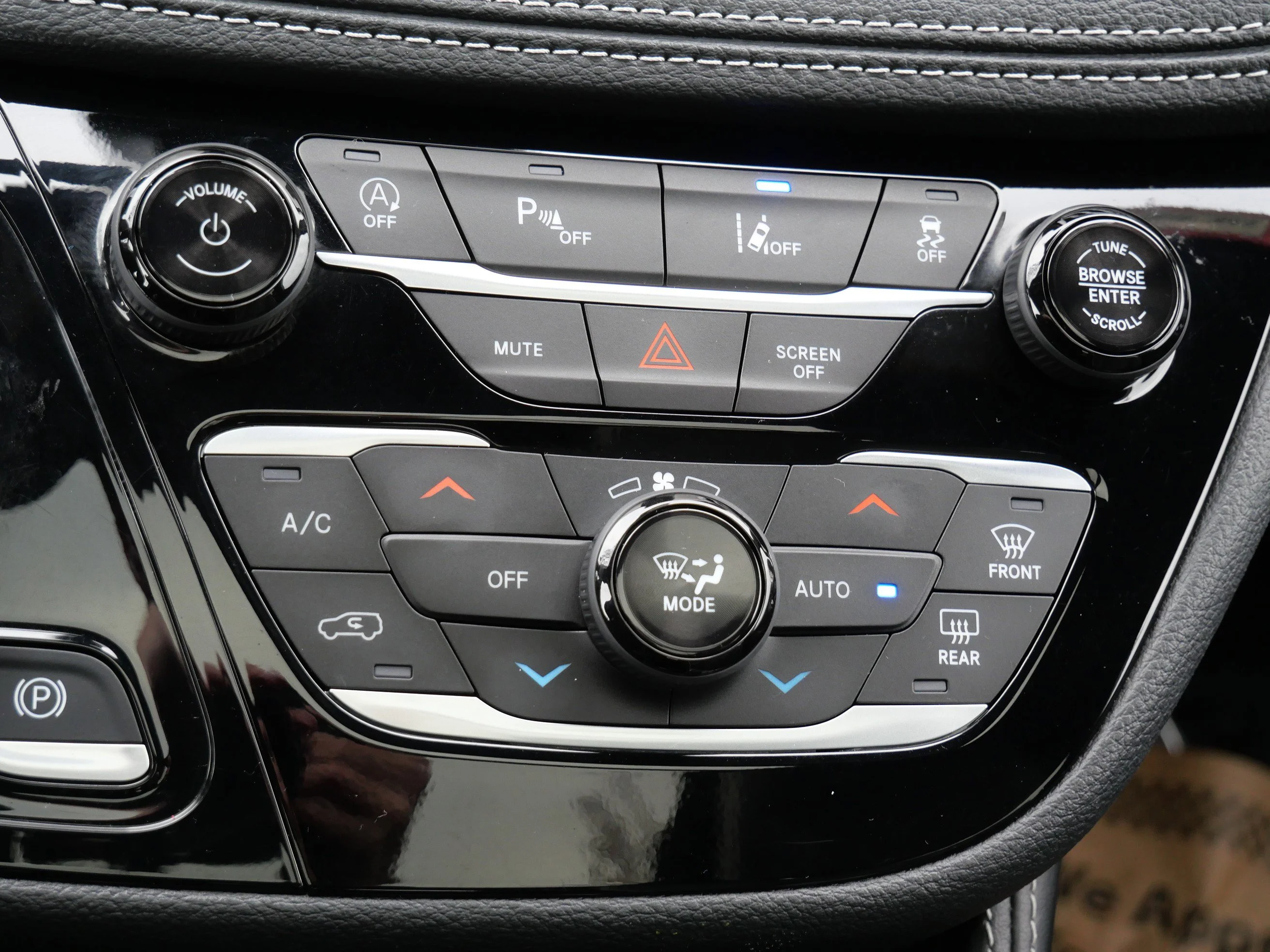 2025 Chrysler Pacifica Limited - Photo 19