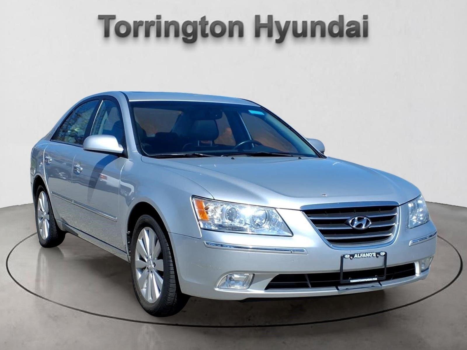 Used 2009 Hyundai Sonata LIMITED with VIN 5NPEU46C39H521989 for sale in Torrington, CT