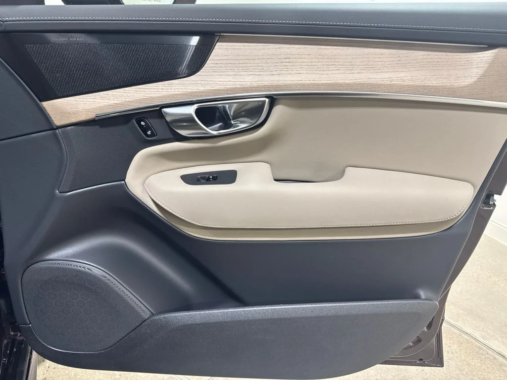New 2026 Red Metallic Volvo T8 Plus image 27
