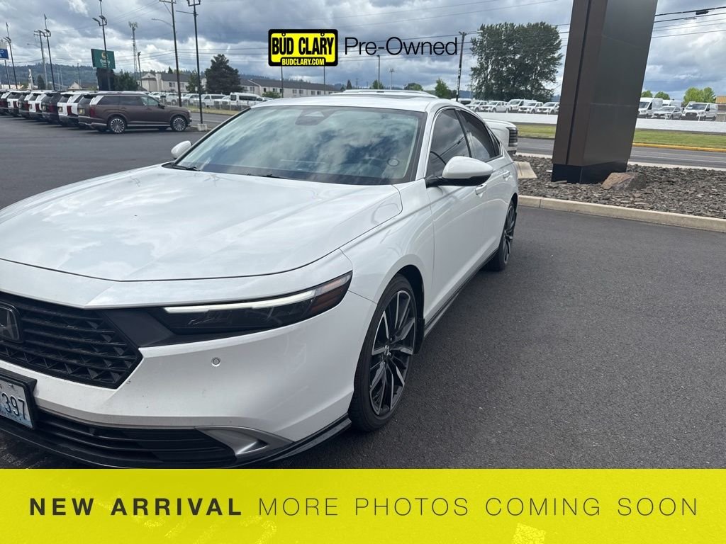 2024 Honda Accord Hybrid Touring's photo