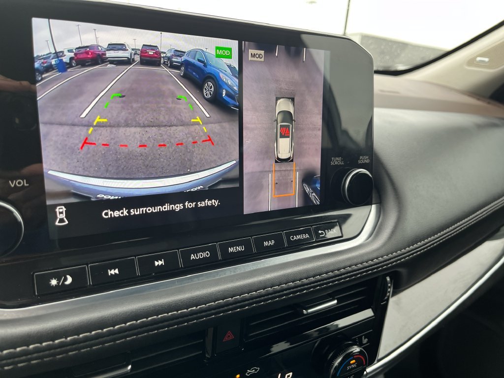 Used 2023 Gray Nissan SL image 19