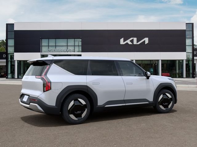 New 2026 Glacial White Pearl Kia Light Long Range RWD image 6