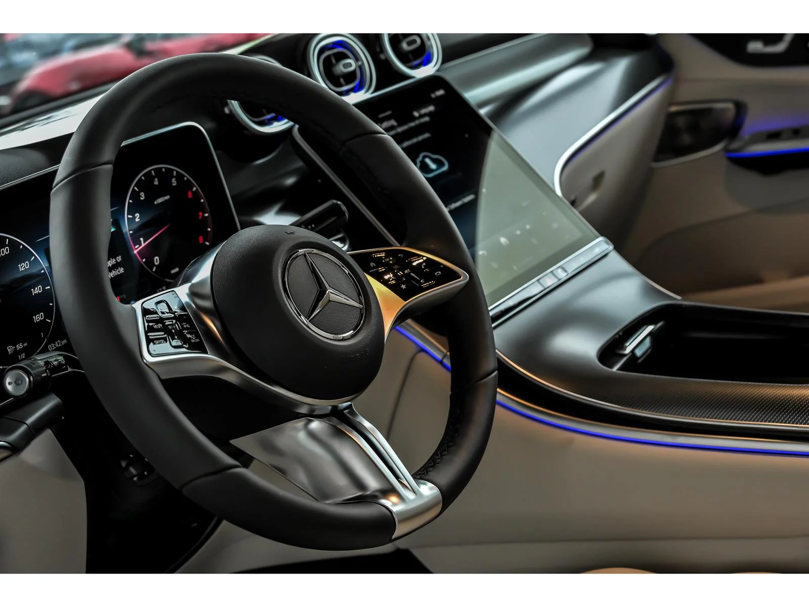 New 2026 Manufaktur Moonlight White Metallic Mercedes-Benz GLC 300 4MATIC® image 10