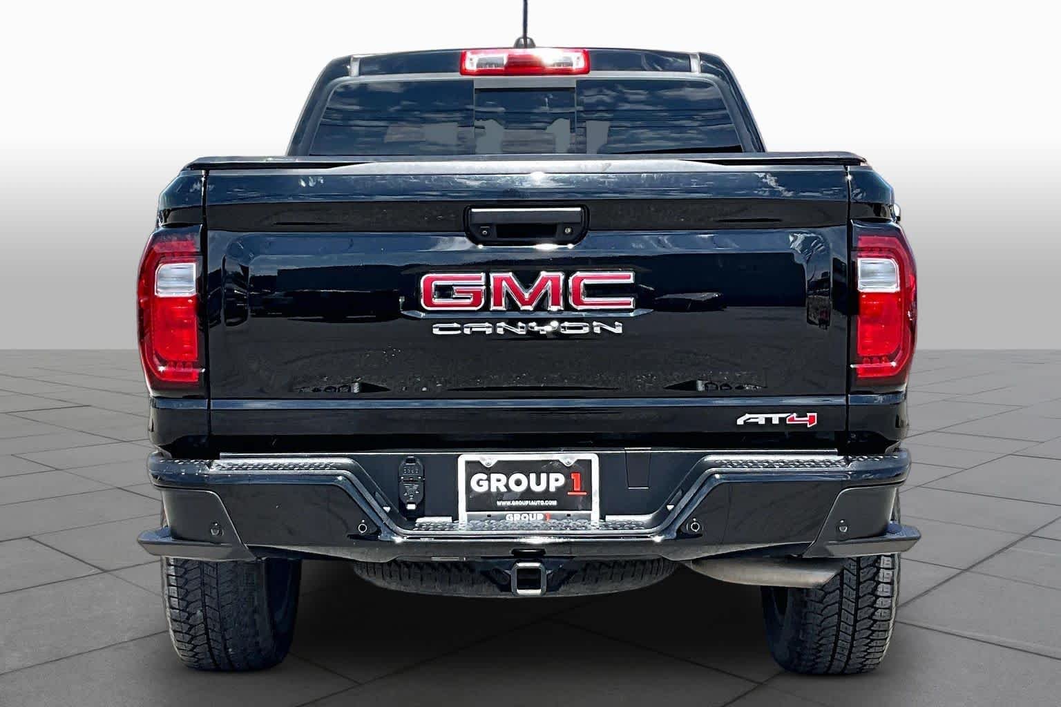 Used 2023 Onyx Black GMC 4WD AT4 image 5
