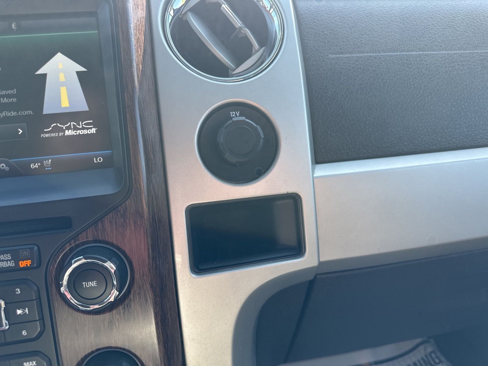 Used 2014 White Ford Lariat image 61