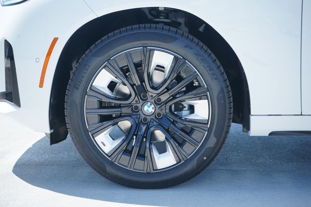 New 2026 Alpine White BMW 30 xDrive image 5