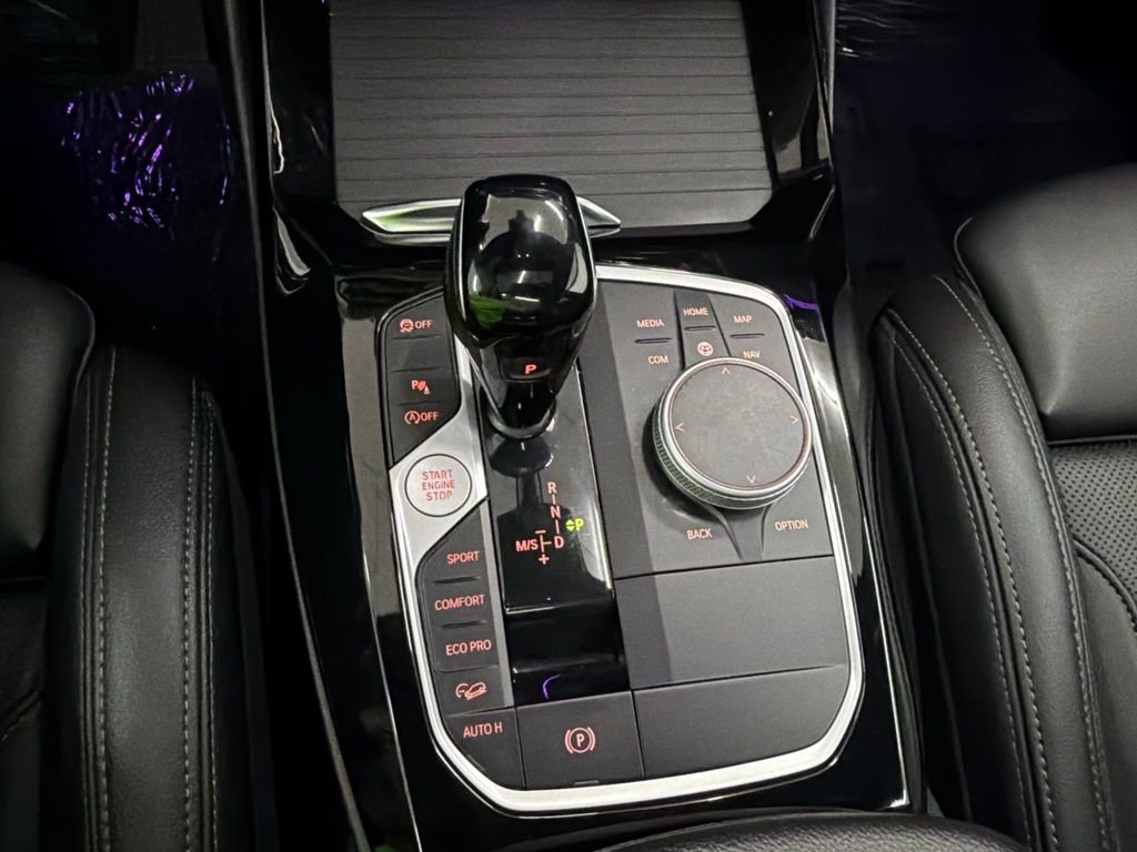 Used 2023 Gray BMW xDrive30i image 18