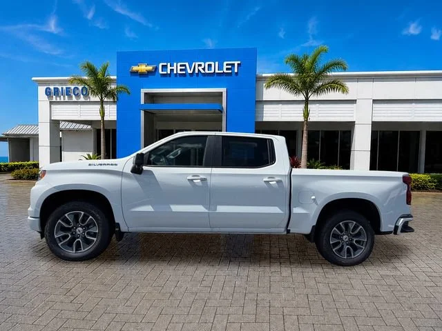New 2026 Summit White Chevrolet RST image 4