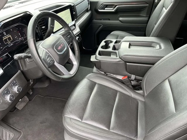 Used 2025 Black GMC SLT image 23