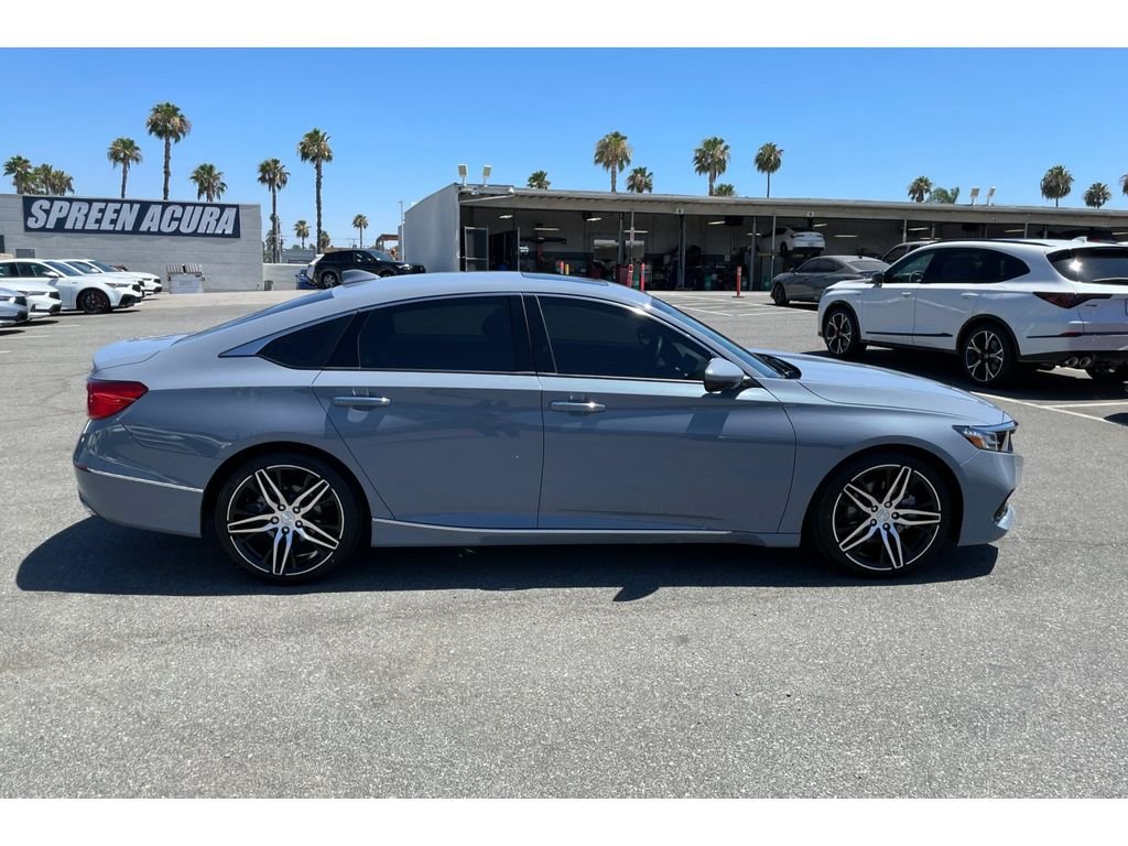 Used 2022 Sonic Gray Pearl Honda Touring image 6