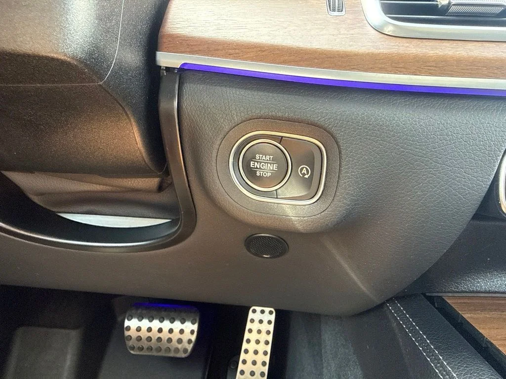 Used 2022  Mercedes-Benz GLS 450 image 20