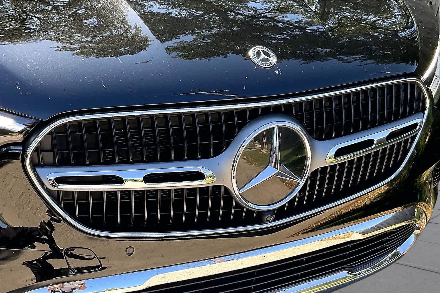 New 2026 Obsidian Black Metallic Mercedes-Benz GLC 300 image 29