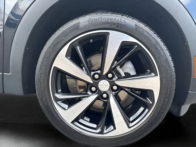 Used 2021 Blue Buick Essence image 37