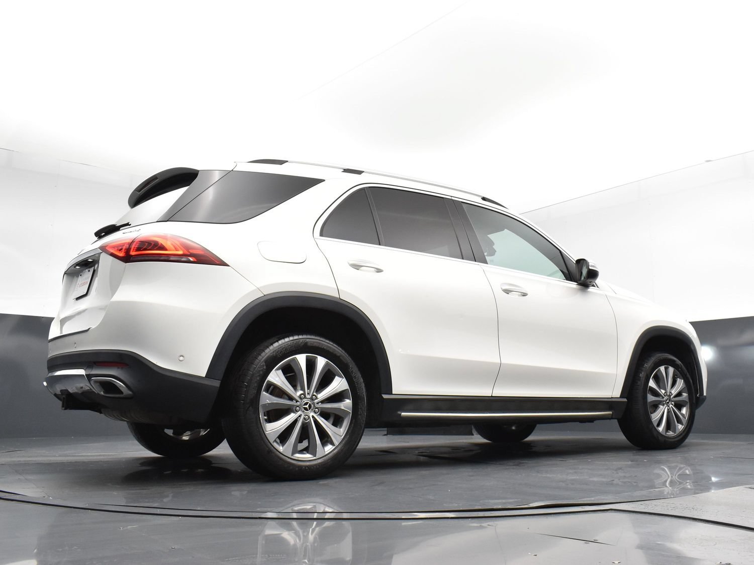Used 2020 White Mercedes-Benz GLE 350 image 22