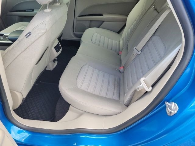 Used 2019 Blue Ford SE image 13