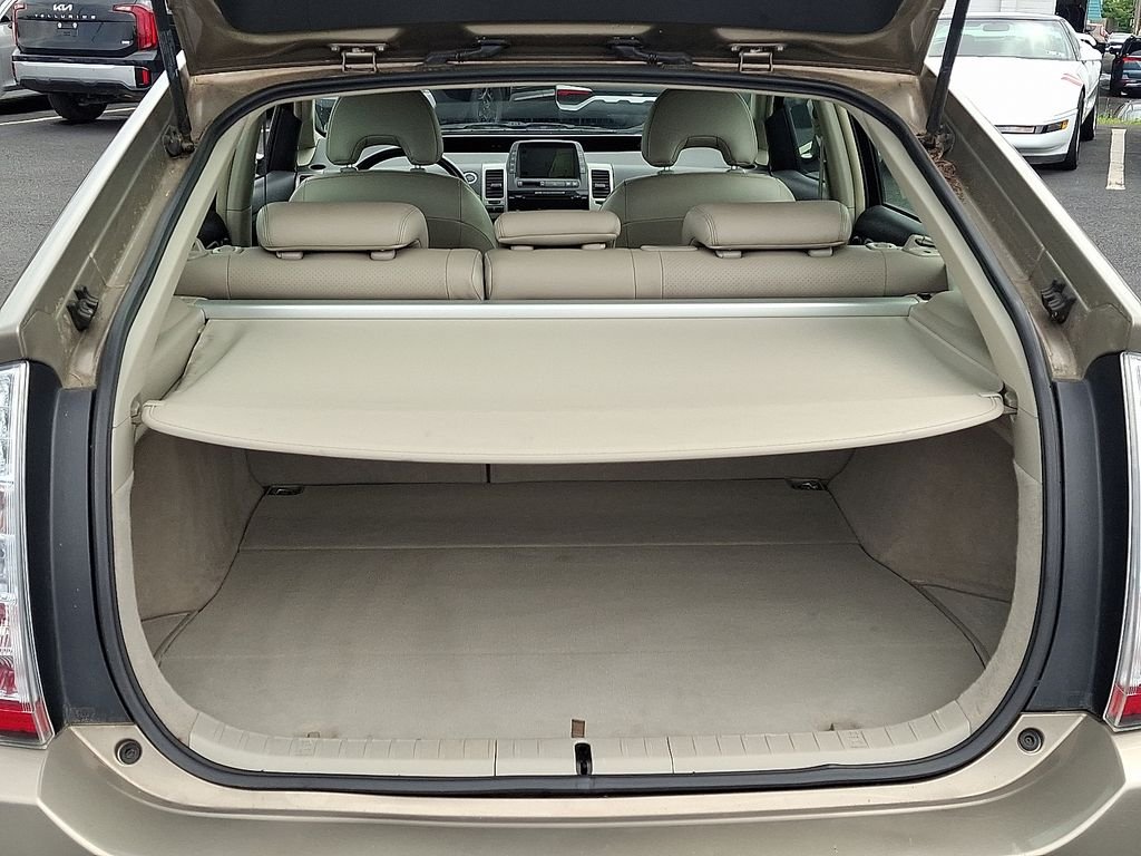 Used 2009 Beige Toyota  image 28