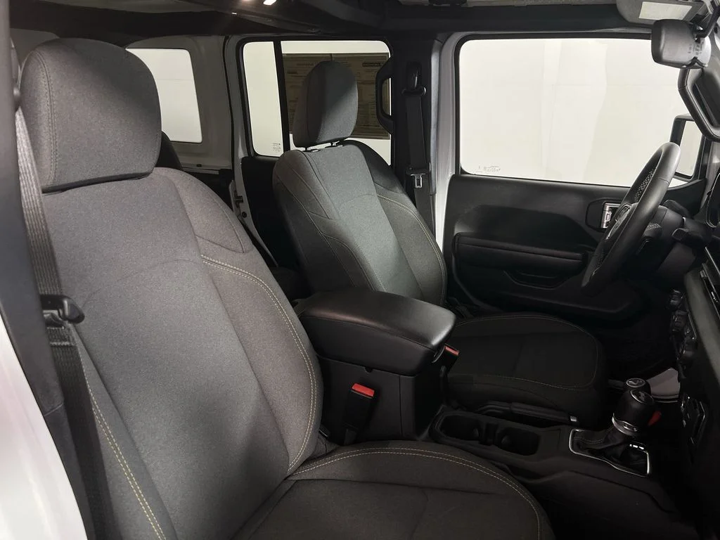 Used 2025 White Jeep Sport S image 24